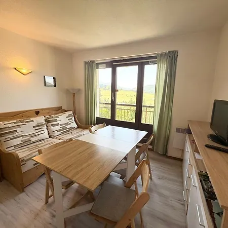 Appartement Confortable 2p Avec Balcon Et Superbe Vue à - Fr-1-515-231 *